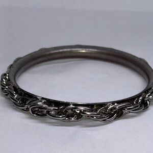 Stainless Steel Wrapped Blackened Chain Link on Solid Rim Bracelet Bangle 7-8"